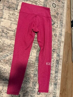 Fleo pink size small leggings